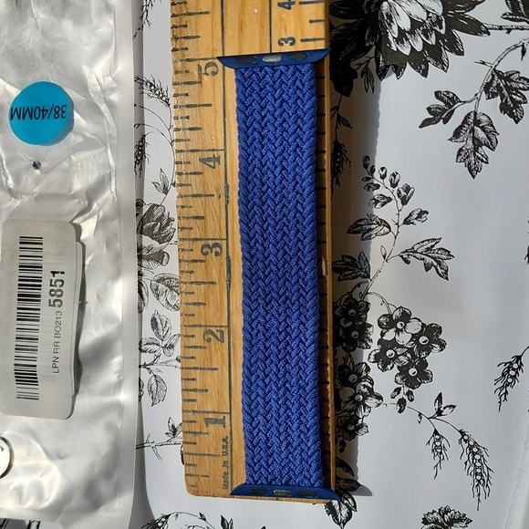 ✨️3/$20 ✨️Apple watch band - Picture 2 of 2